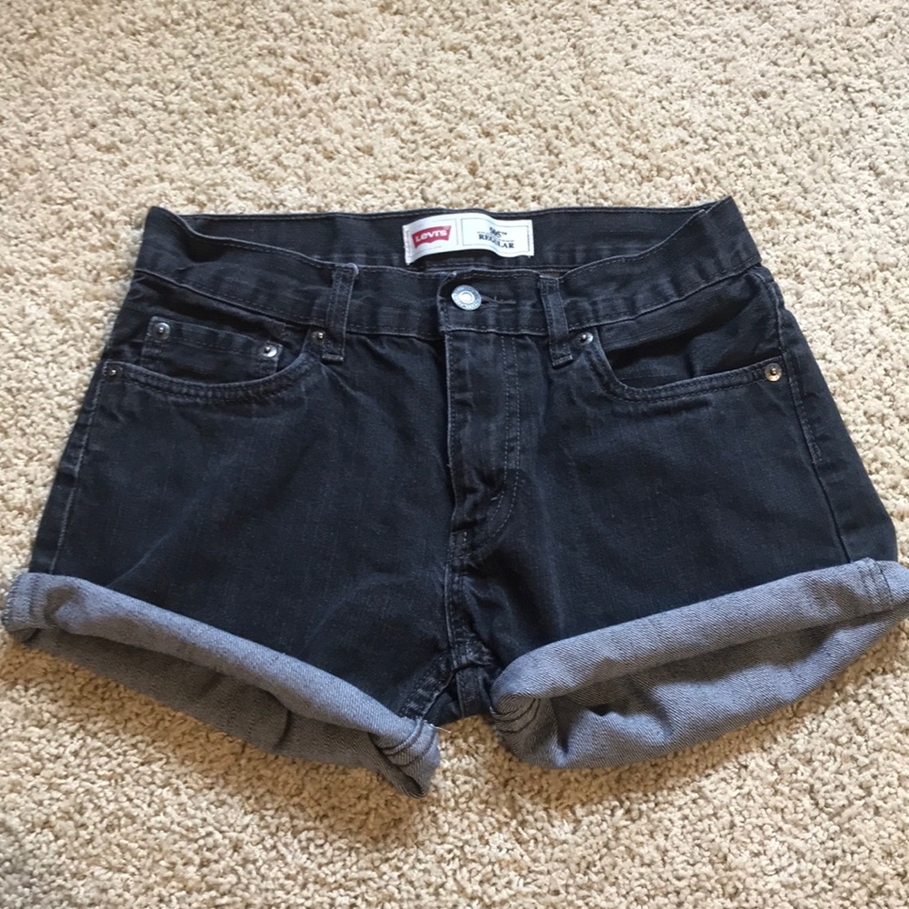Black Levi’s Jean Shorts